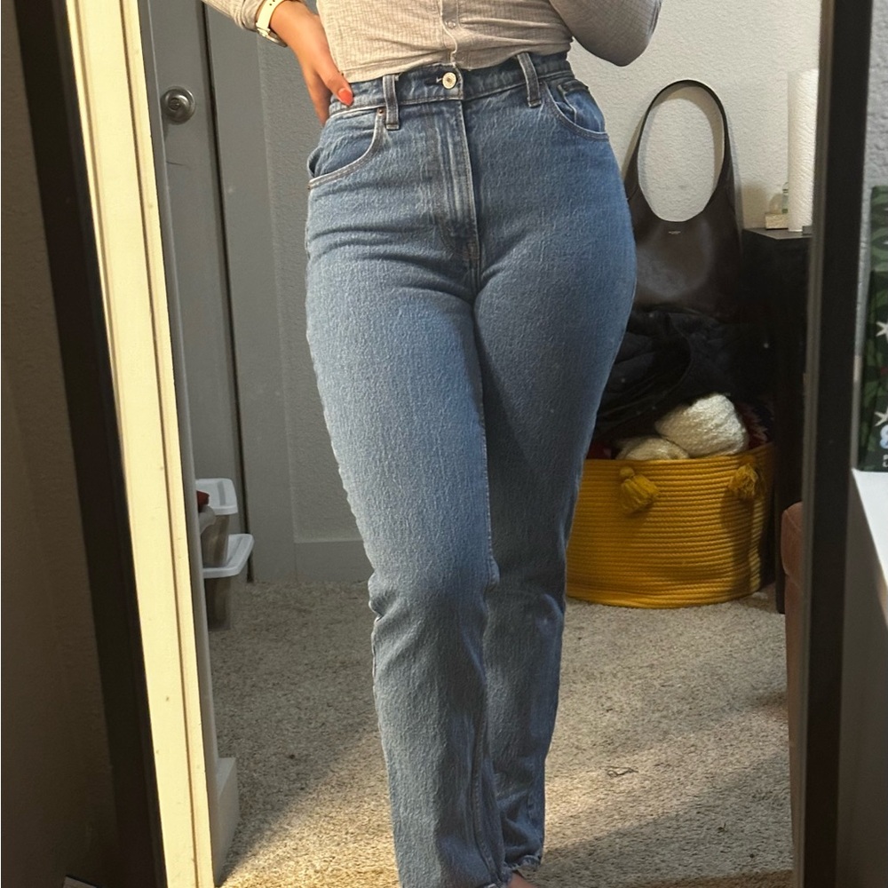 Abercrombie & Fitch 90s Straight Ultra High Rise Blue Jeans